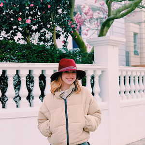 Meet your Posher, Claire